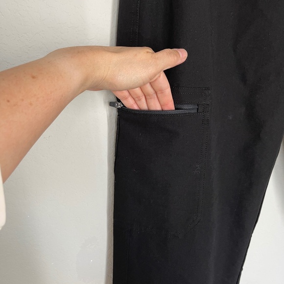 Figs Maternity Scrub Pants Women's M Yola Cargo Straight Over Belly Stretch - Picture 3 of 12